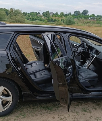 Volvo V60 cena 46500 przebieg: 197000, rok produkcji 2016 z Pyzdry małe 667